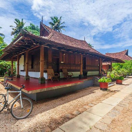Stayvista At La Riva Heritage Villa With Bicycle Alappuzha المظهر الخارجي الصورة