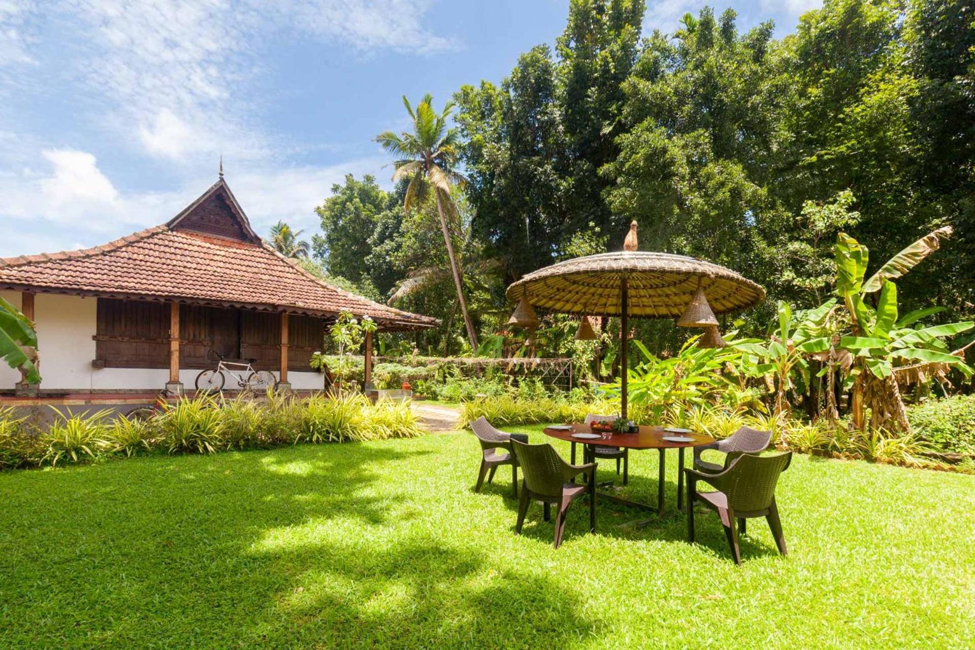 Stayvista At La Riva Heritage Villa With Bicycle Alappuzha المظهر الخارجي الصورة