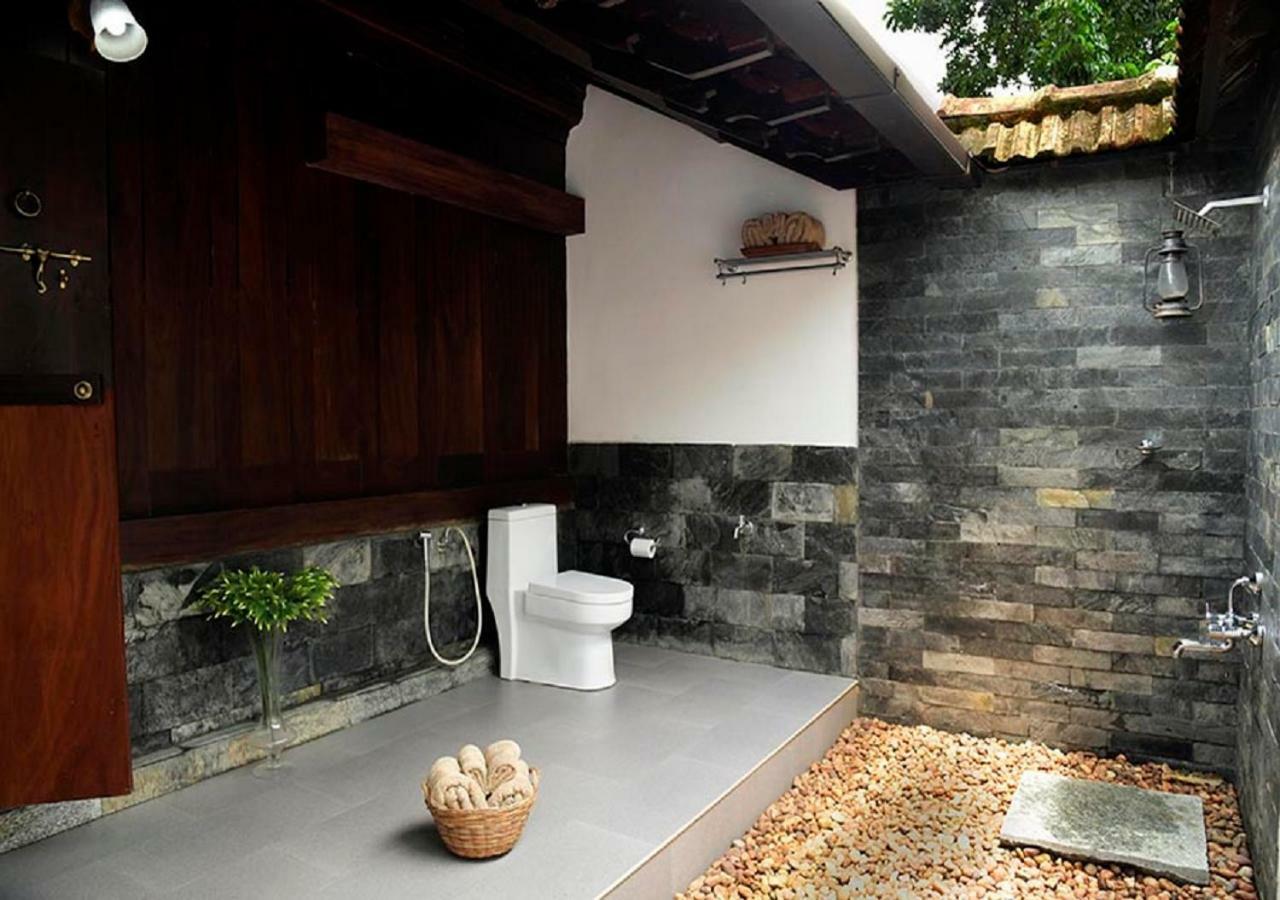 Stayvista At La Riva Heritage Villa With Bicycle Alappuzha المظهر الخارجي الصورة