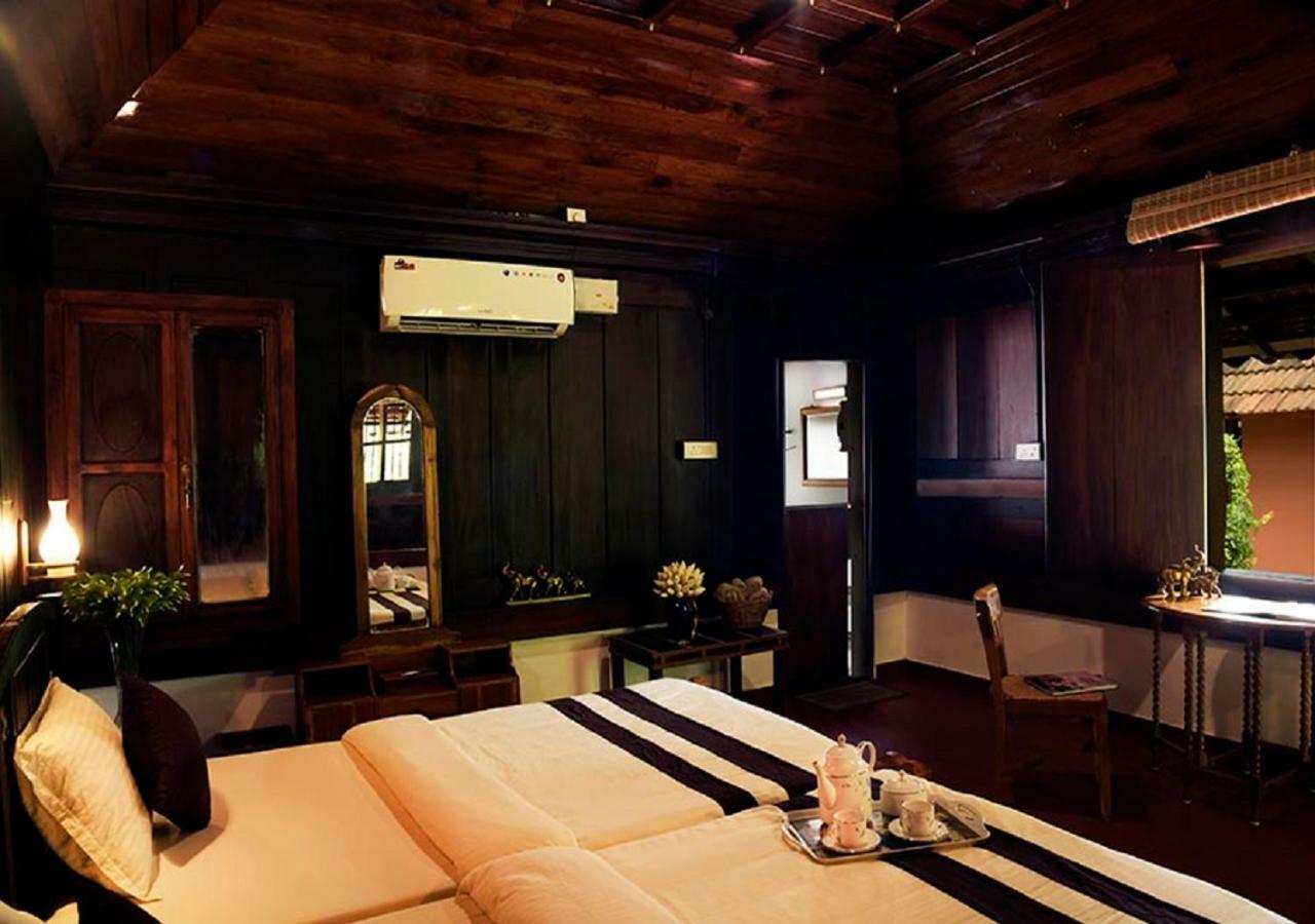 Stayvista At La Riva Heritage Villa With Bicycle Alappuzha المظهر الخارجي الصورة