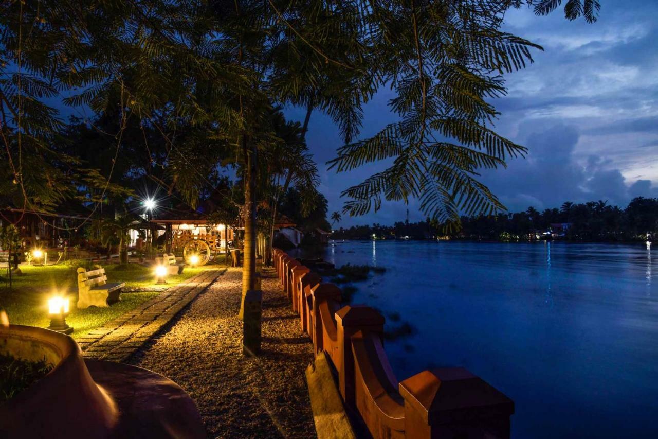 Stayvista At La Riva Heritage Villa With Bicycle Alappuzha المظهر الخارجي الصورة