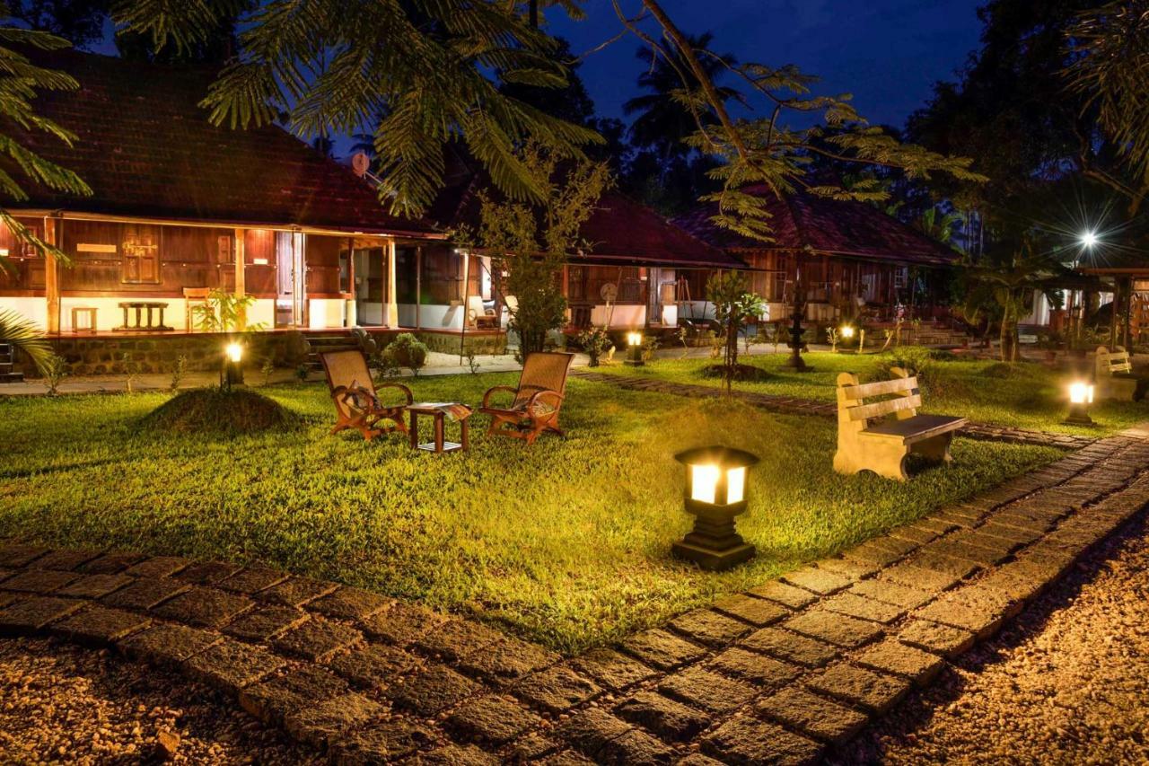 Stayvista At La Riva Heritage Villa With Bicycle Alappuzha المظهر الخارجي الصورة